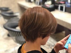 -AKOZO Beauty Salon