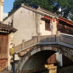 -一揽芳华汉服旗袍体验馆(拙政园店)