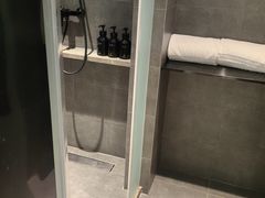 -上海虹桥中心爱琴海亚朵S酒店