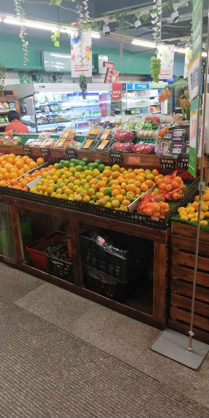 新华都百货(泉州钟楼店)-"这家新华都在钟楼旁边,这里是老街,所以随.