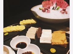 -余欢领鲜火锅(新街口店)