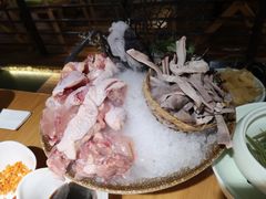 -洪氏嗨捞·广东猪肚鸡·椰子鸡火锅(西咸万象城店)