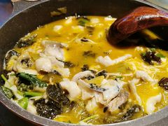 -东家小院金汤酸菜鱼(南阳路店)