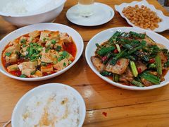 -乡土特色.冷锅鱼.牦牛肉汤锅