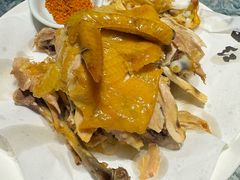 -头上红煨盐鸡·非遗院子餐厅