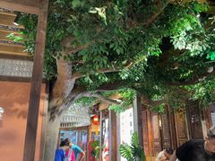 -野山舂·贵州现舂酸汤火锅(鸿通城店)