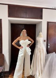 -Flora婚纱礼服定制租赁店