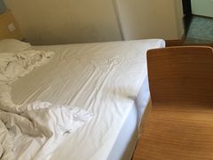 -7天连锁酒店(上海徐家汇龙华路地铁站店)