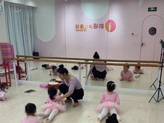 -韵姿少儿舞蹈(北外滩校区)