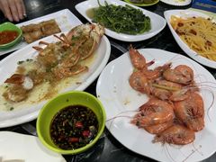 -小海豚•老字号海鲜餐厅(天涯店)