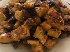 馕炒肉-维吾尔餐厅(宜山路店)