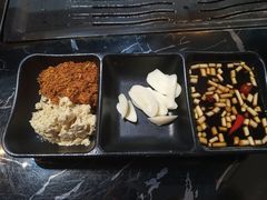 油碟-贵州风味小馆(世茂茂悦里)