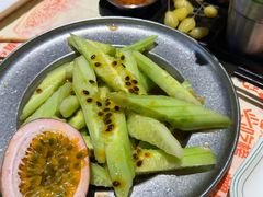 -威记烧嘢·南宁烧烤·超级生牛(绿地店)