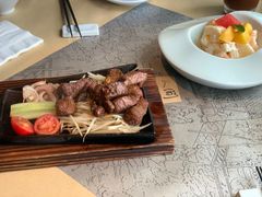 -穹六人间 people 6(岳阳路店)