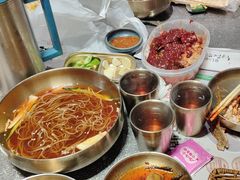 -草家酱蟹炭火烤肉店(珲春南路二店)