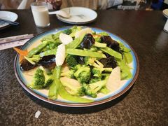 -靠山屯东北农家菜(八龙桥雅苑店)