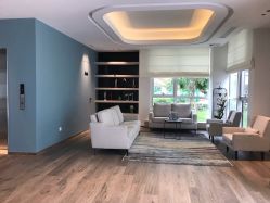 -医颜医疗美容门诊部