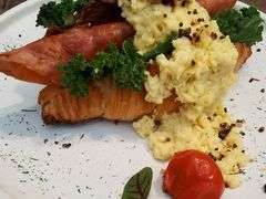 -HIGH FIVE哈福手工汉堡(桂林路店)