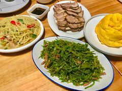 鲜豆角炒肉丝-姥姥家春饼店(惠新东街店)