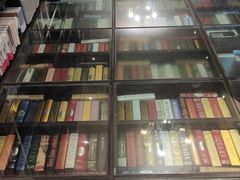 -钟书阁(松江泰晤士小镇店)