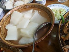 -一品红烧鸭特色川菜(三岔湖店)