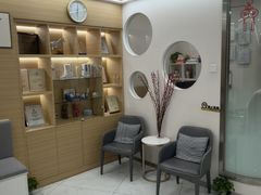 -瑞尔齿科(南京东路名人诊所)