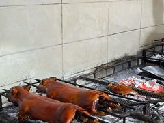 -四更周店烤乳猪