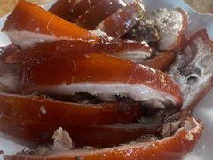 -黄记四更烤乳猪店