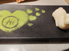 呆萌可爱兔子形慕斯-海底捞火锅(王府井店)