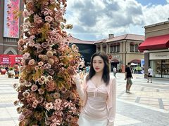 -王府井奥莱棋盘山小镇