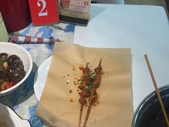-刘姐啤酒鱼民族演艺餐厅(西街总店)