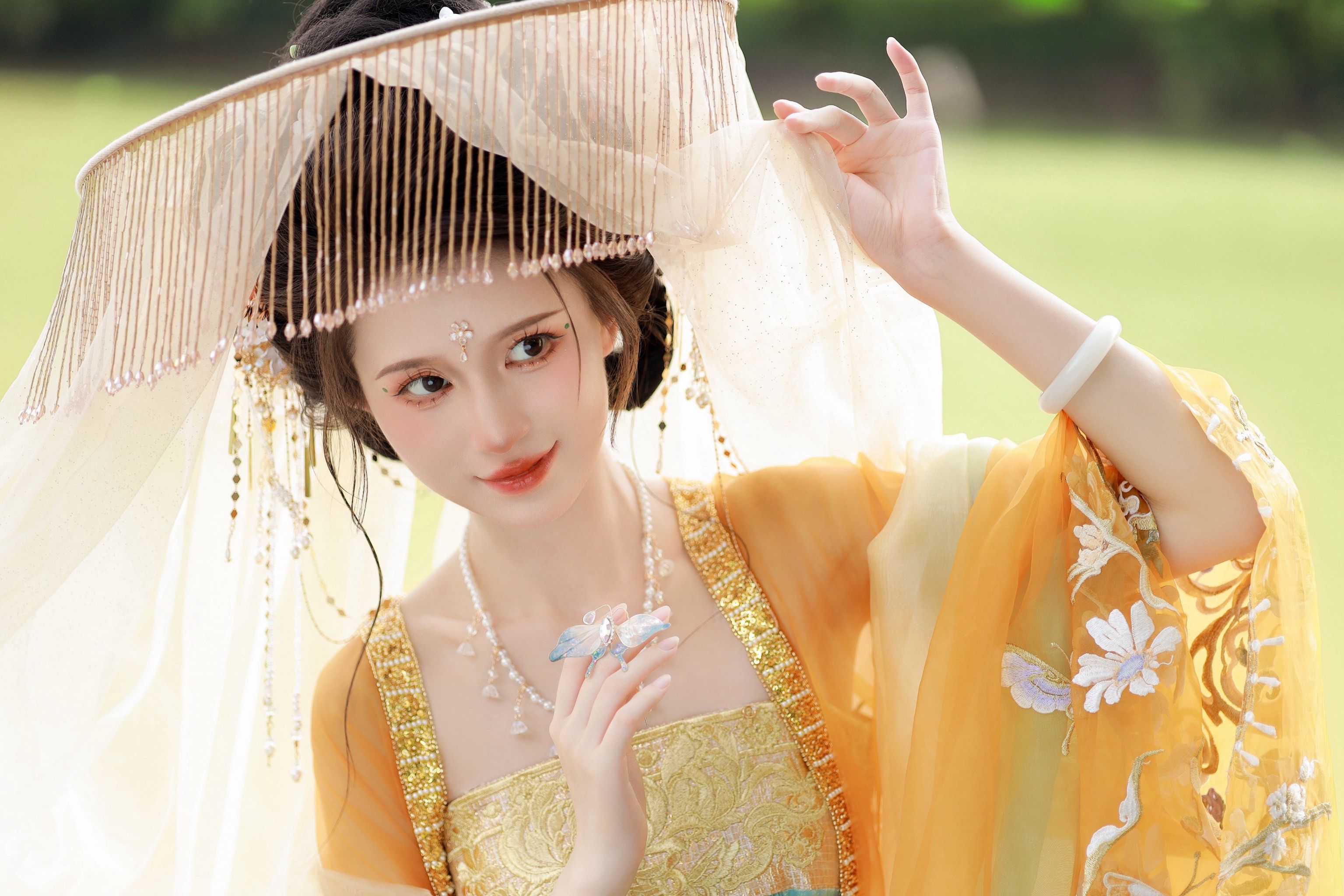 这组唐风美晕了!珠帘 围帽真的太有氛围感了!