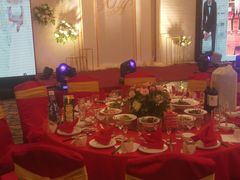 -山明水秀大饭店