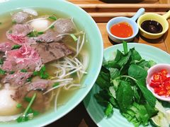-越弥越南传统美食馆