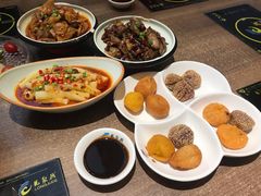 -龙聚德北京烤鸭(沙坪坝华宇A馆店)