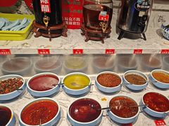 -东巴婆婆云南鱼豆花火锅(大东门店)