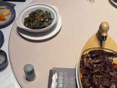 -八府香鸭·啫啫煲(华山路店)