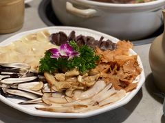 菌菇拼盘-大理董·董家小厨野生菌火锅(古城旗舰店)