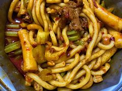 牛肉米粉炒年糕-花小小新疆炒米粉·小锅现炒(灯市口店)