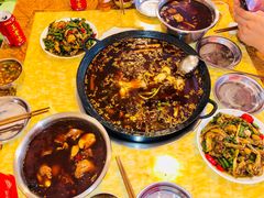 -鸿顺老铁锅美蛙鱼府(解放碑店)