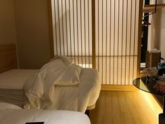 -上海浦东中心万枫酒店