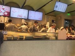 -奈雪的茶(亨特国际广场店)