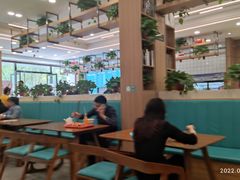 大堂-穆芳阁兰州纯汤牛肉面(西安总店)