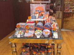 -VENCHI 闻绮(上海佛罗伦萨小镇店)