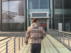 -奔驰北京极光星徽(四元桥店)