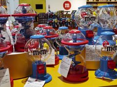 -m豆巧克力世界(上海世茂广场店)