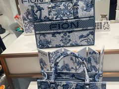 -杭州西湖银泰百货