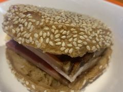 -洪峰浩老北京烧饼夹肉(角门路店)