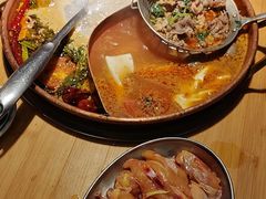 -洱火云南酸菜牛肉火锅(石景山当代商城店)