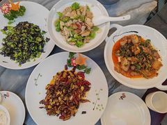 -蔼若春.传承三十年云南菜(金碧公园店)